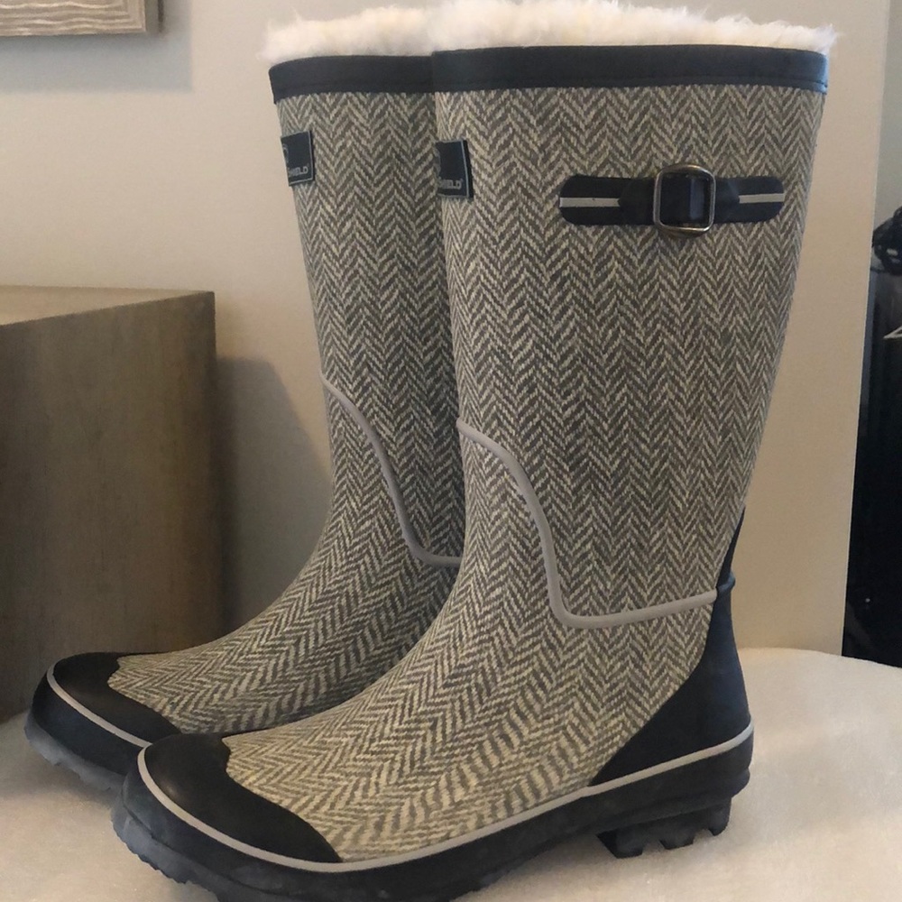 Fur lined all weather rubber boots